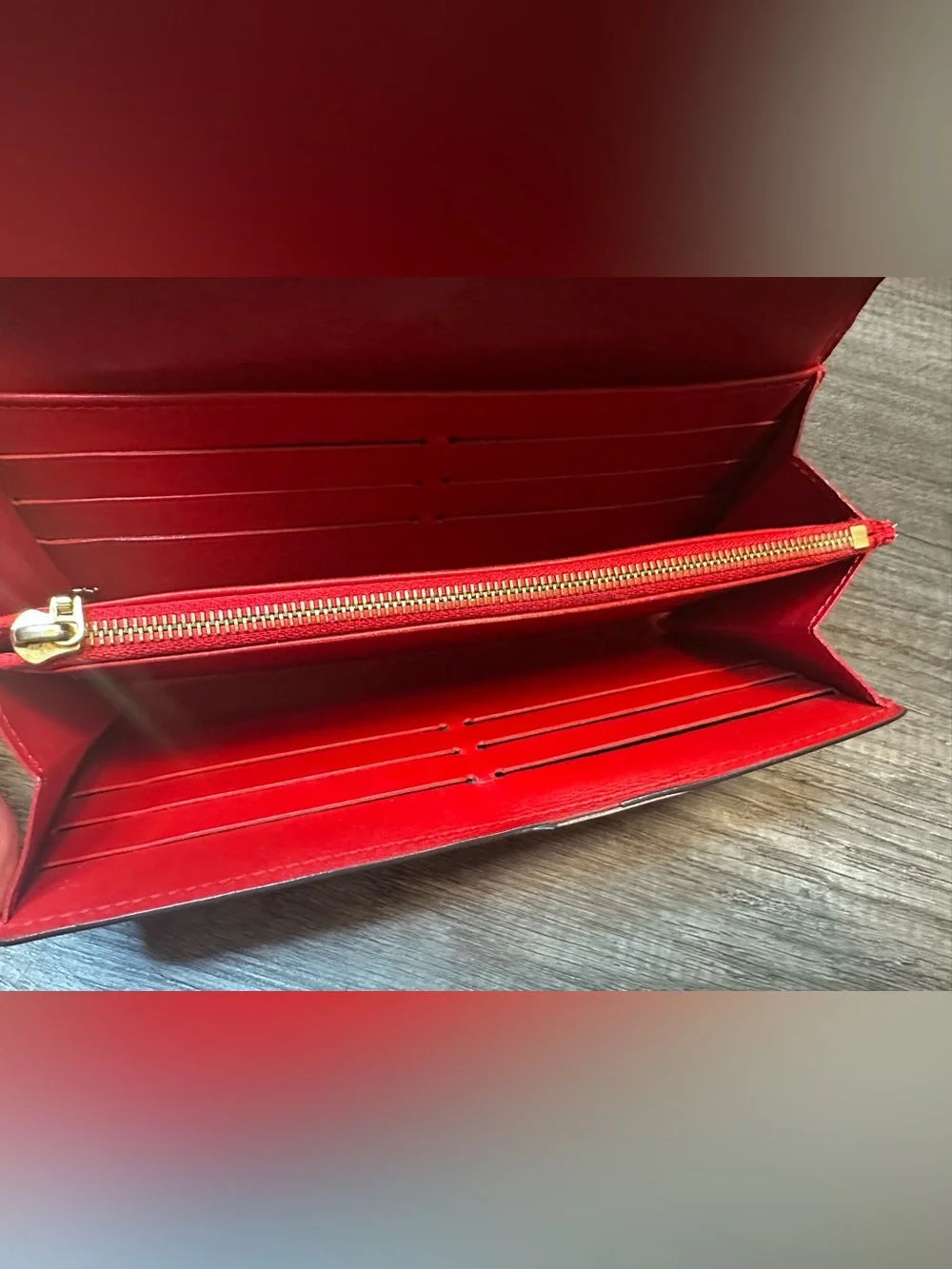 Louis Vuitton Sarah Red Vernis